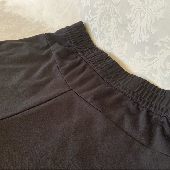 Mens Black Shorts SZ 32-34 Soft Comfortable Leisure or Athletic - Picture 4 of 7